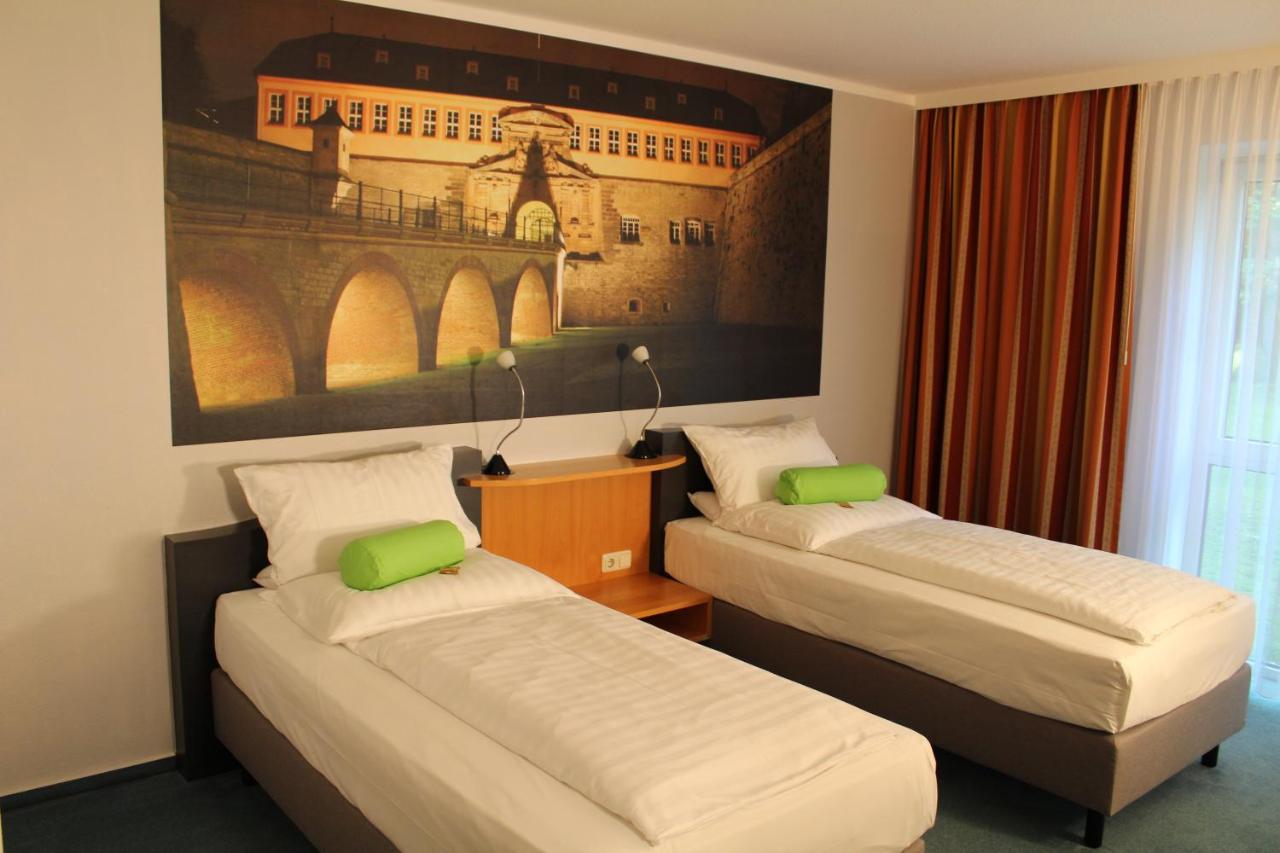 H+ Hotel แอร์ฟวร์ท ภายนอก รูปภาพ