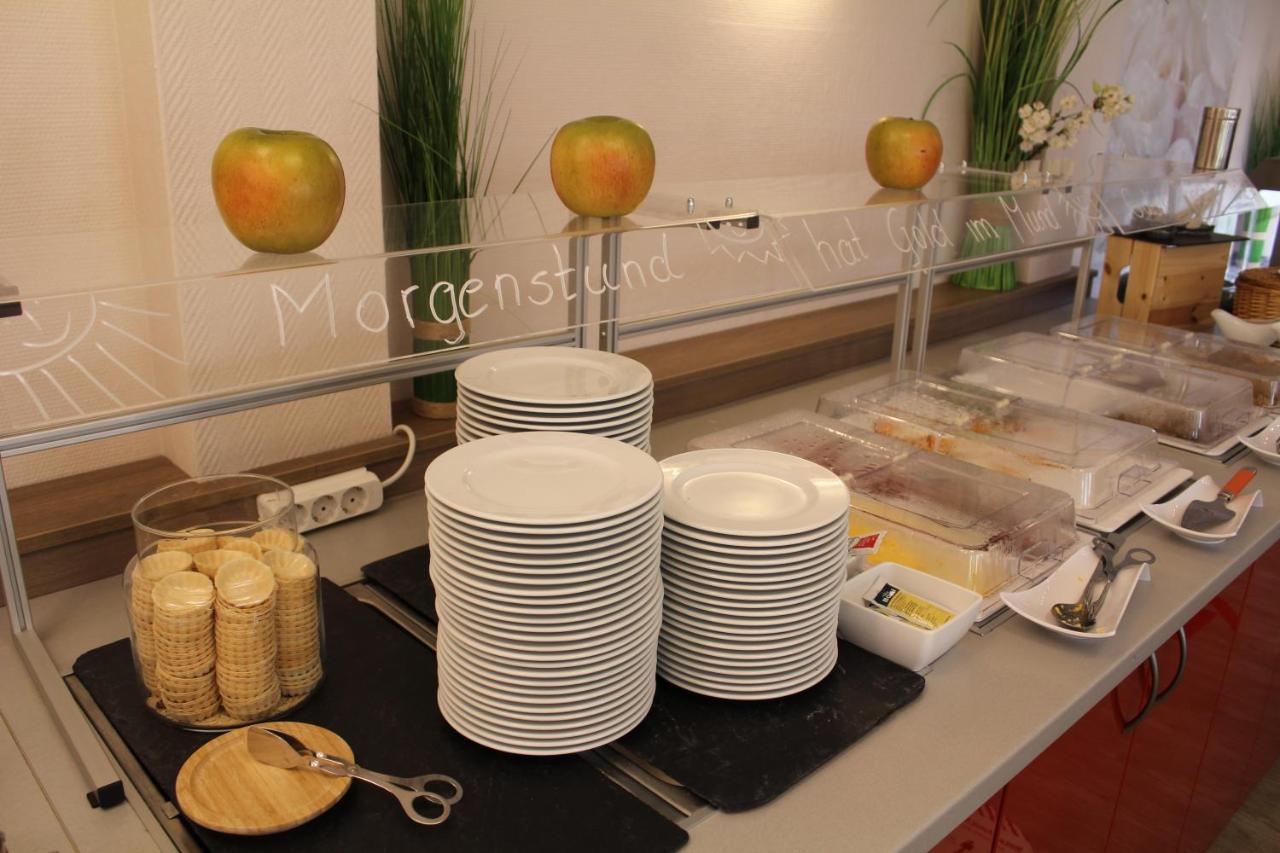 H+ Hotel แอร์ฟวร์ท ภายนอก รูปภาพ