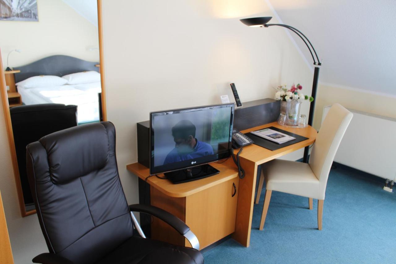 H+ Hotel แอร์ฟวร์ท ภายนอก รูปภาพ