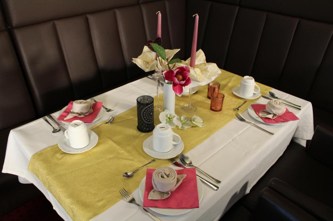 H+ Hotel แอร์ฟวร์ท ภายนอก รูปภาพ