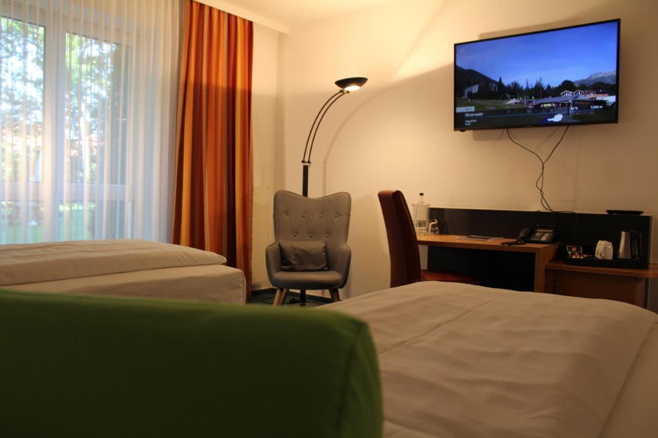 H+ Hotel แอร์ฟวร์ท ภายนอก รูปภาพ