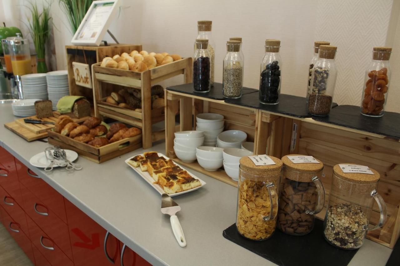 H+ Hotel แอร์ฟวร์ท ภายนอก รูปภาพ
