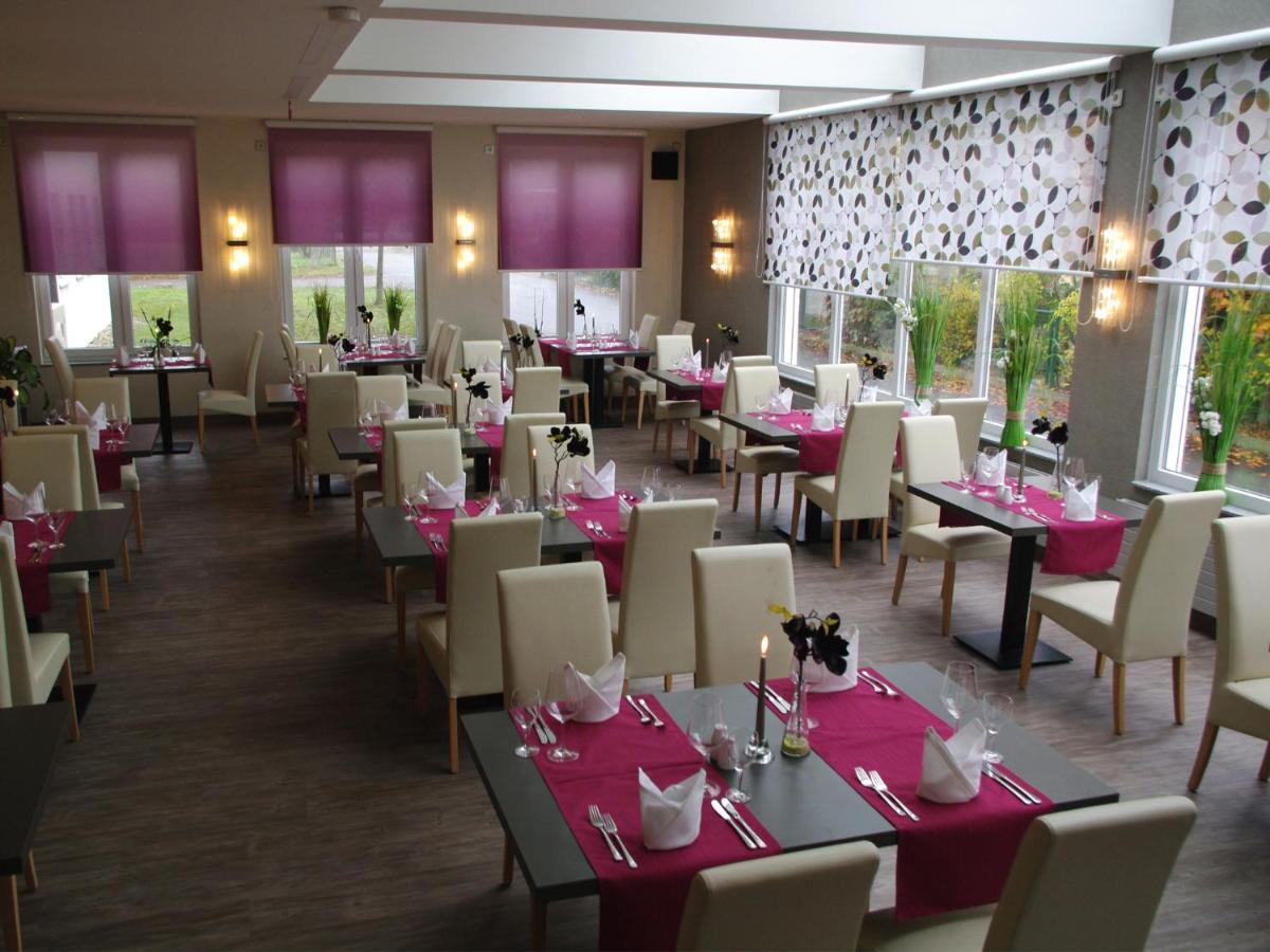 H+ Hotel แอร์ฟวร์ท ภายนอก รูปภาพ