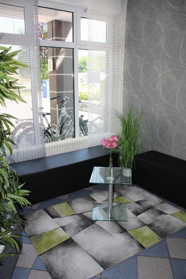 H+ Hotel แอร์ฟวร์ท ภายนอก รูปภาพ