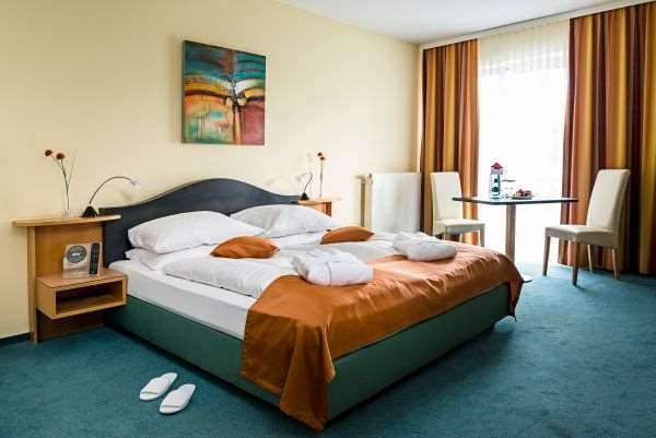 H+ Hotel แอร์ฟวร์ท ห้อง รูปภาพ